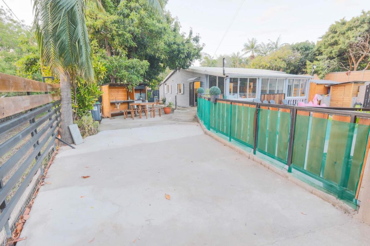 L'Avocat 1 Avec Piscine Chauffee Et Jacuzzi A Partager Villa Le Tampon Exterior photo